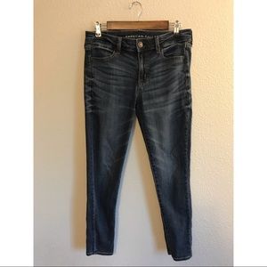 AMERICAN EAGLE medium wash jeggings Size 10 Short